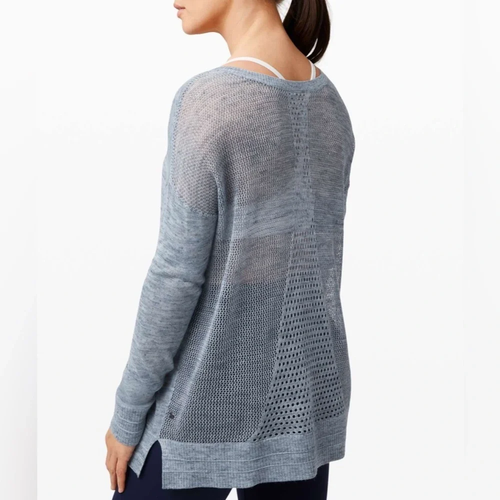 Lululemon-Well Being Crew Sweater *Linen-
Heathered Sailboat/Classic Navy Small - Picture 3 of 11